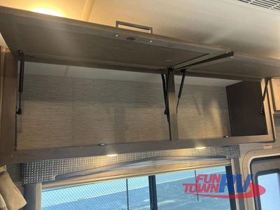 2023 Thor Motor Coach Chateau - Photo 32