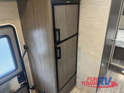 2023 Thor Motor Coach Chateau - Photo 13