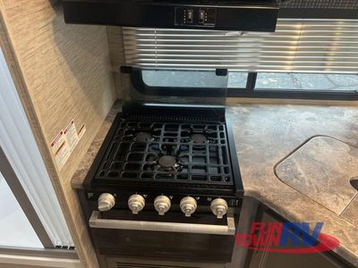 2023 Thor Motor Coach Chateau - Photo 11