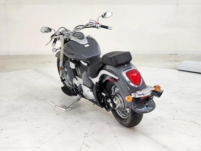 2025 Suzuki Boulevard C50 - Photo 4