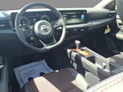 2025 Nissan Kicks — detail view
