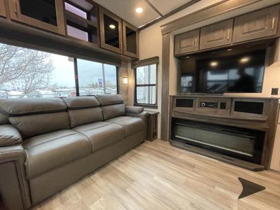 2021 Alliance RV Paradigm - Photo 14