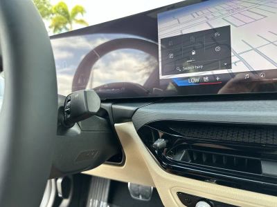 2026 BMW 3 Series — photo 30 view