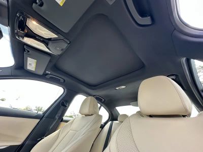 2026 BMW 3 Series — photo 22 view