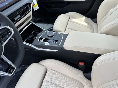 2026 BMW 3 Series — photo 21 view