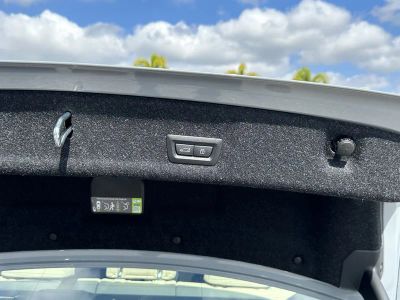 2026 BMW 3 Series — photo 10 view