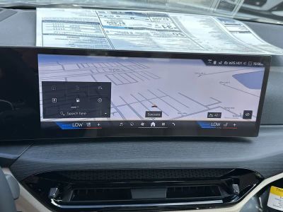 2026 BMW 3 Series — photo 28 view