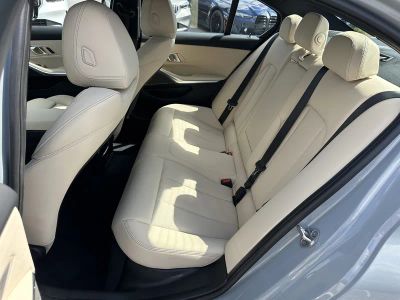 2026 BMW 3 Series — photo 17 view