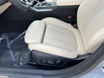 2026 BMW 3 Series — photo 20 view