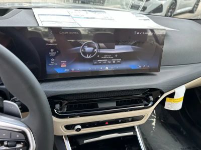 2026 BMW 3 Series — photo 25 view