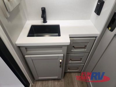 2026 Brinkley Model Z — photo 40 view