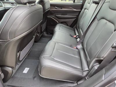 2026 Jeep Grand Cherokee — photo 8 view