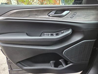 2026 Jeep Grand Cherokee — photo 14 view
