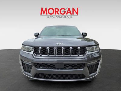 2026 Jeep Grand Cherokee — side profile view