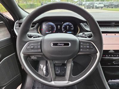 2026 Jeep Grand Cherokee — photo 16 view