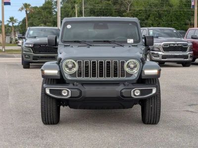 2025 Jeep Wrangler - Photo 8