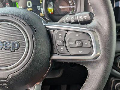 2025 Jeep Wrangler - Photo 15