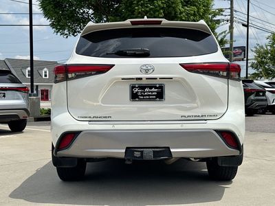 2021 Toyota Highlander Platinum — photo 7 view