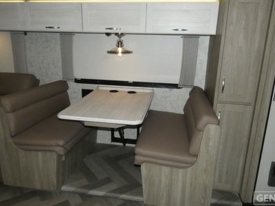 2026 Winnebago Adventurer - Photo 15