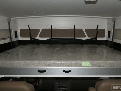 2026 Winnebago Adventurer - Photo 14