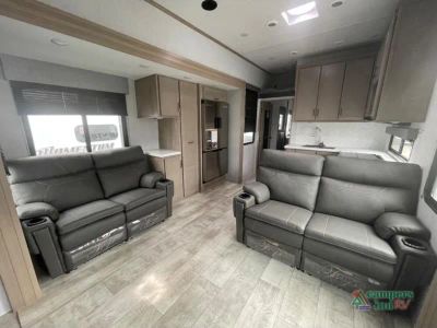 2026 Grand Design Momentum G-Class — photo 19 view