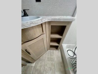2026 Grand Design Momentum G-Class — photo 40 view