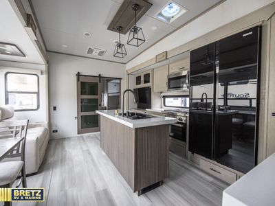 2024 Grand Design Influence - Photo 18