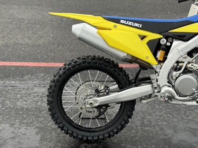 2026 Suzuki RM-Z450 - Photo 11