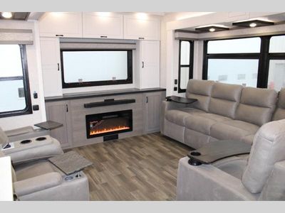 2025 Jayco North Point - Photo 9