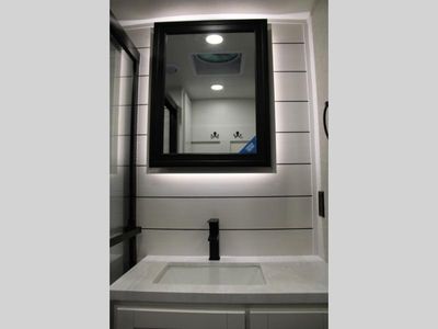 2025 Jayco North Point - Photo 14