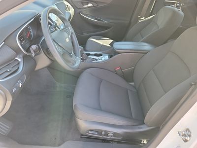 2025 Chevrolet Malibu - Photo 4