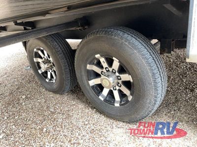 2022 Keystone RV Avalanche - Photo 9
