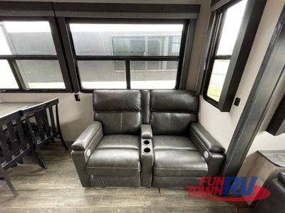 2022 Keystone RV Avalanche - Photo 19