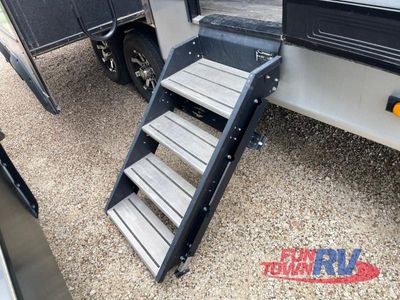 2022 Keystone RV Avalanche - Photo 8
