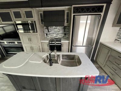 2022 Keystone RV Avalanche - Photo 12
