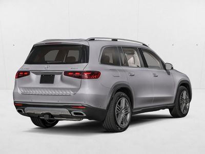 2026 Mercedes-Benz GLS 450 - Photo 2