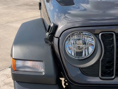 2026 Jeep Wrangler — photo 10 view