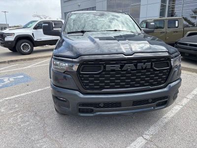 2026 RAM 1500 — photo 9 view