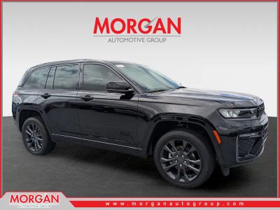 2026 Jeep Grand Cherokee Limited Reserve in Black — front three-quarter view