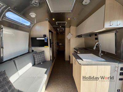 2026 Airstream Flying Cloud - Photo 4