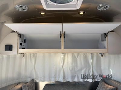 2026 Airstream Flying Cloud - Photo 8