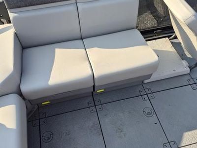 2025 Sea-Doo Switch Sport Compact - 170 hp Painted - Photo 1
