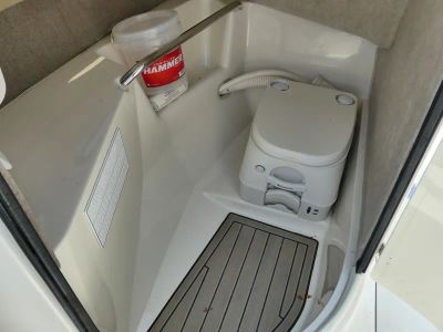 2016 Stingray 214LR (OB) — photo 13 view