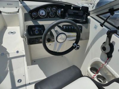 2016 Stingray 214LR (OB) — photo 8 view