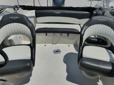 2016 Stingray 214LR (OB) — photo 12 view