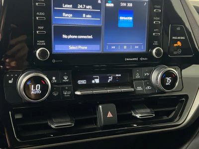 2022 Toyota Highlander — photo 23 view