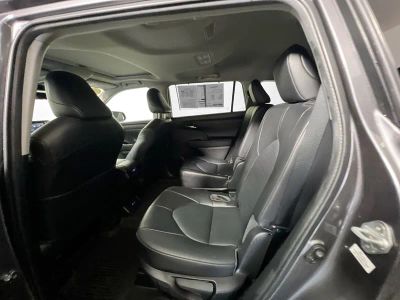 2022 Toyota Highlander — photo 25 view