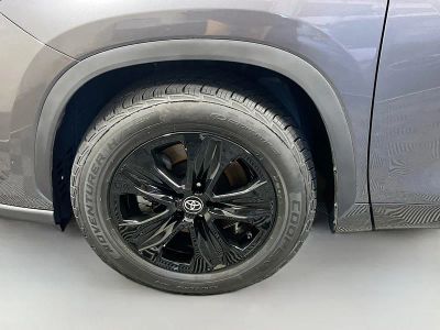 2022 Toyota Highlander — photo 11 view