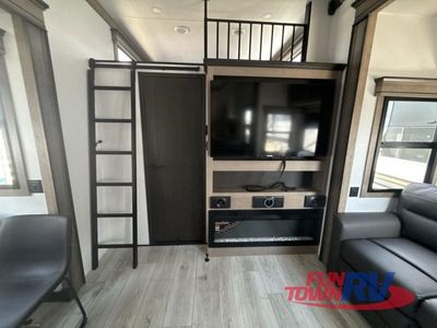 2026 Keystone RV Montana - Photo 6