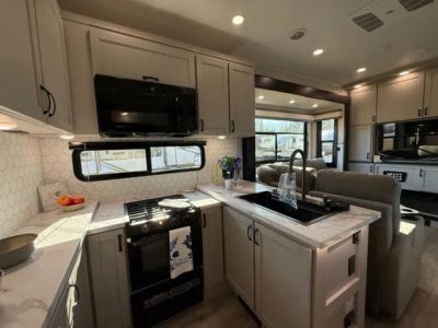 2026 Jayco Seismic Toy Hauler - Photo 6